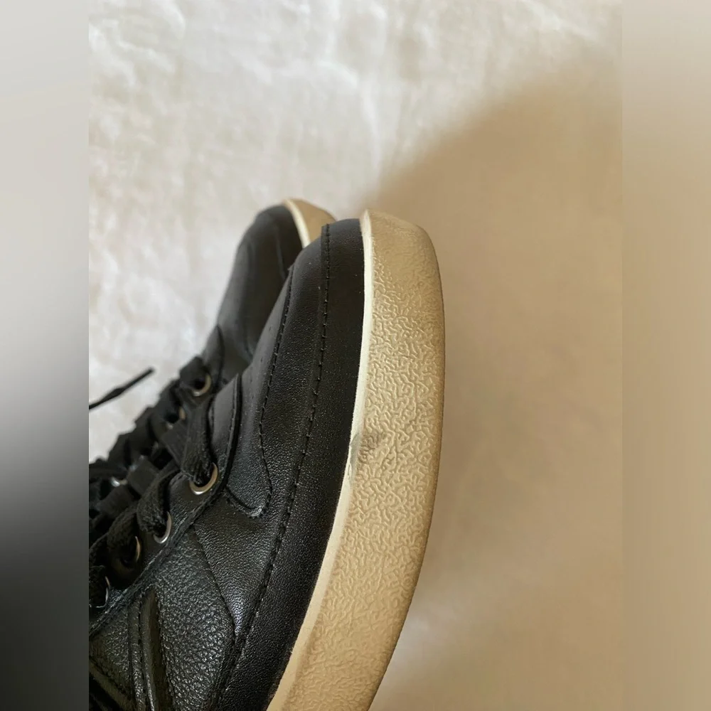 Vionic Women's Elise Lace-Up Sneakers Black Leather Size‎ 5